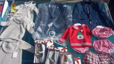 Han sido recuperadas varias prendas de moda infantil sustraídas como jerséis, chaquetas y zapatos / Imagen: Guardia Civil