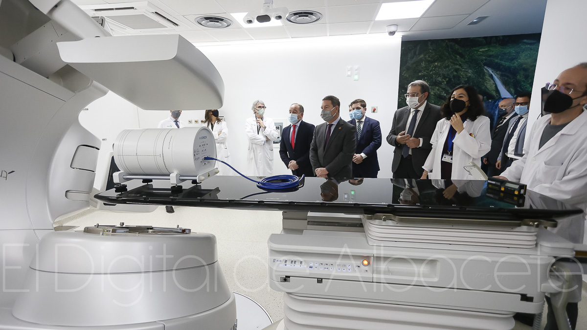El Hospital de Albacete cuenta con un nuevo acelerador lineal para el tratamiento del cáncer / Fotos: Ángel Chacón