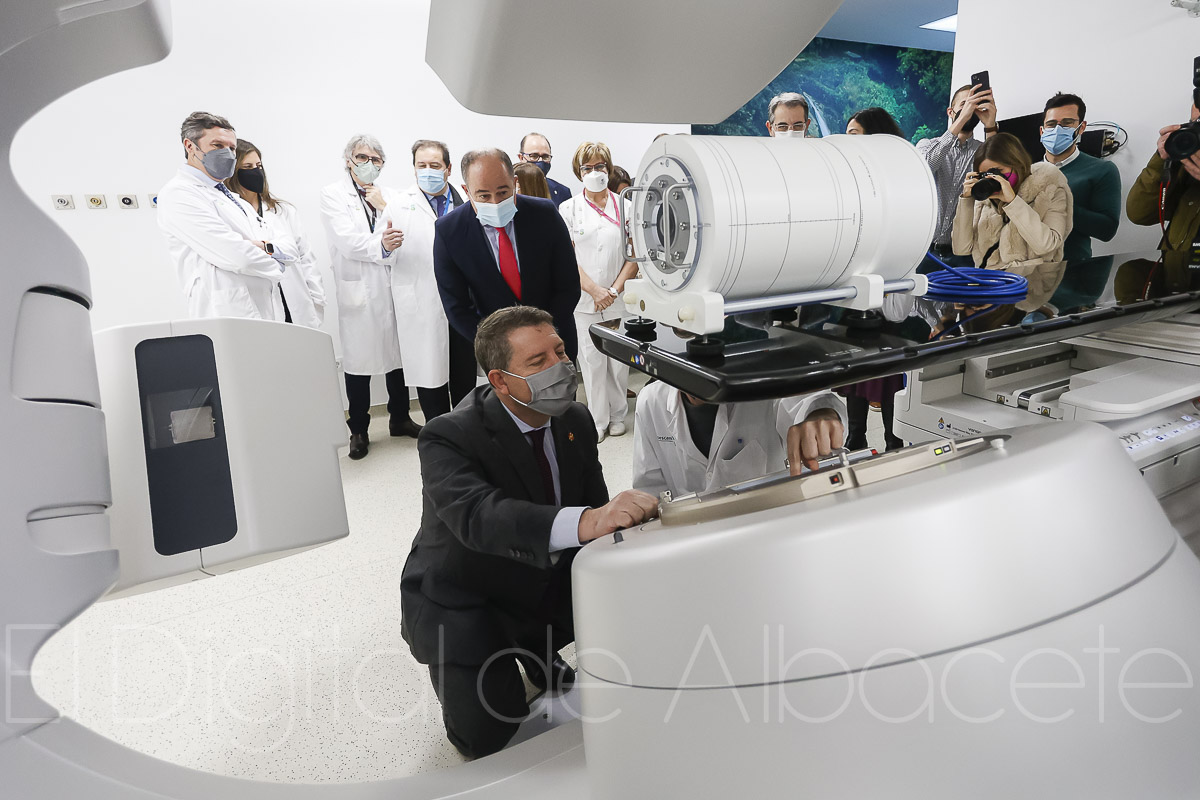 El Hospital de Albacete cuenta con un nuevo acelerador lineal para el tratamiento del cáncer / Fotos: Ángel Chacón