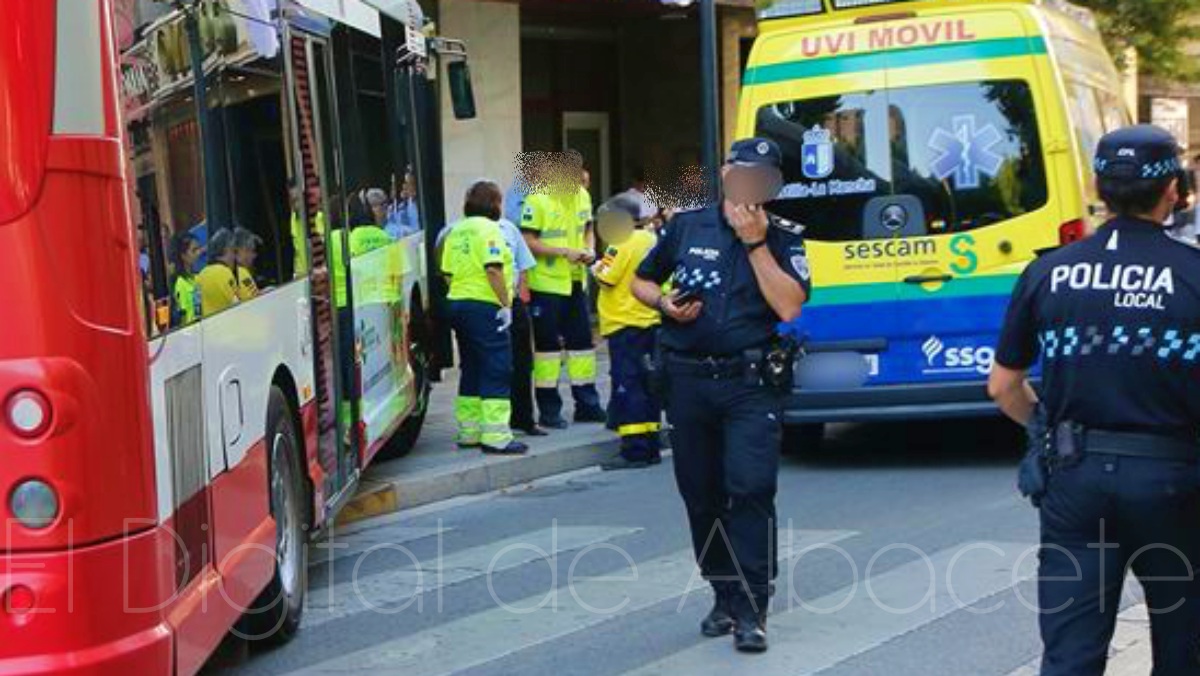 Accidente de un autobús urbano en Albacete / Imagen de archivo