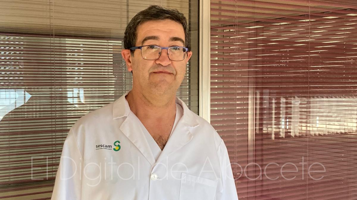 Antonio Fernández Aramburo, jefe del Servicio de Oncología del Complejo Hospitalario Universitario de Albacete