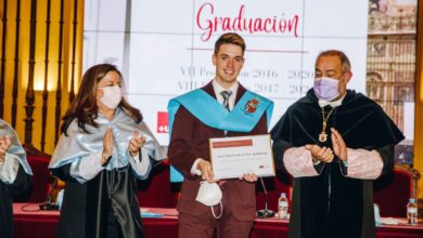 Juan Carlos de la Flor Gutiérrez es graduado en Humanidades y Patrimonio, con mención en Historia y Patrimonio, por la Facultad de Humanidades de Toledo (Castilla-La Mancha)