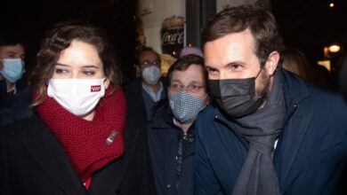 La presidenta de la Comunidad de Madrid, Isabel Díaz Ayuso; el alcalde de Madrid, José Luis Martínez-Almeida, y el presidente del Partido Popular, Pablo Casado.