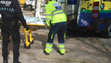 Policía Local de Albacete y profesionales del SESCAM - Foto de archivo