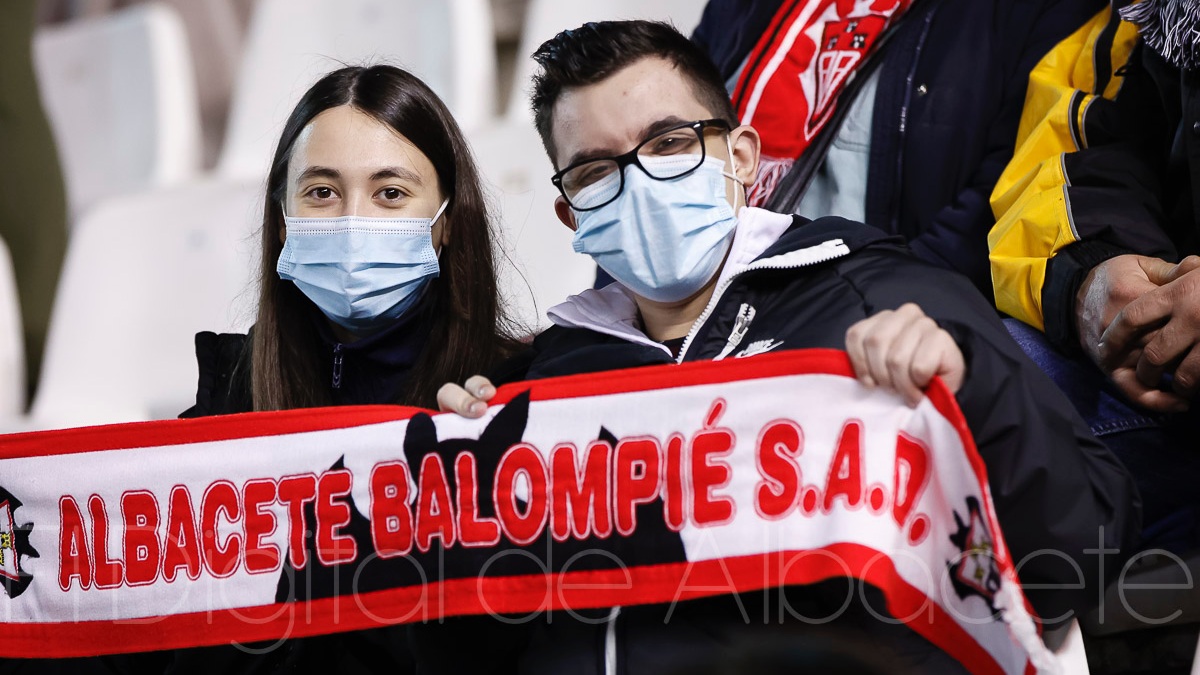Casi 7.000 personas se dieron cita en el Carlos Belmonte de Albacete