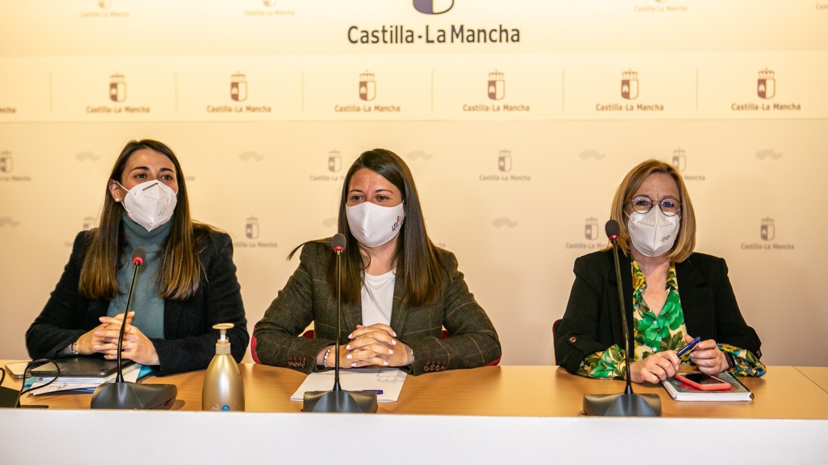 Castilla-La Mancha aborda la vuelta a la normalidad y el nuevo Decreto de Condiciones Básicas en las residencias de mayores