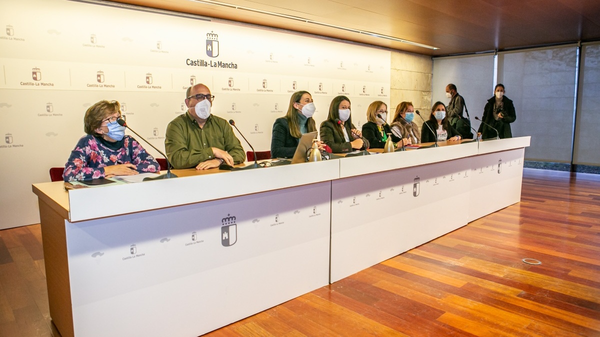 Castilla-La Mancha aborda la vuelta a la normalidad y el nuevo Decreto de Condiciones Básicas en las residencias de mayores