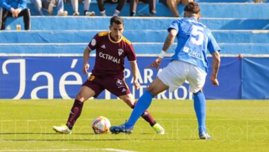 Rubén Martínez en un lance del Linares - Albacete