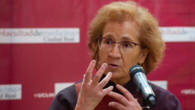 Margarita del Val, doctora del Centro de Biología Molecular Severo Ochoa, durante su intervención en la UCLM / Imagen: EFE