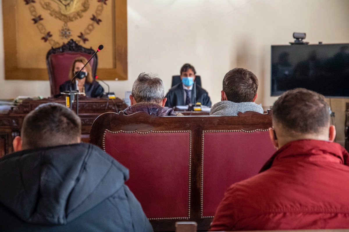 Los acusados, durante el juicio en Castilla-La Mancha