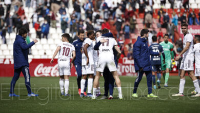 Alegría en el Albacete tras el pitido final