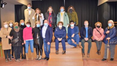 Foto de familia con los vecinos de Villacerrada (Albacete)