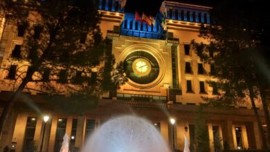 El Ayuntamiento de Albacete, iluminado con los colores de la bandera de Ucrania