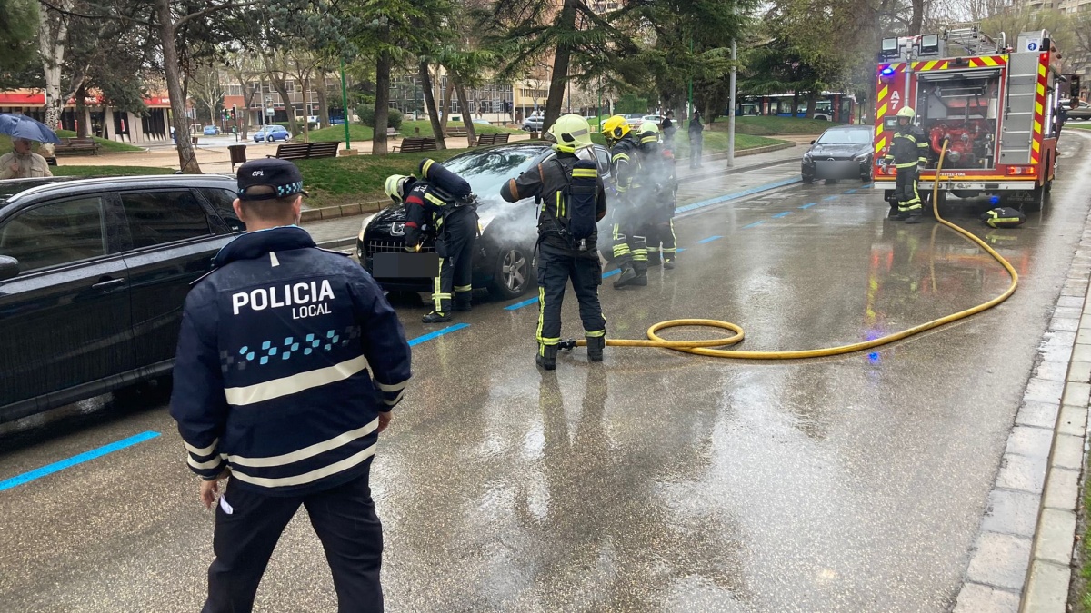 Incendio en un vehículo en Albacete / Imagen: Policía Local de Albacete