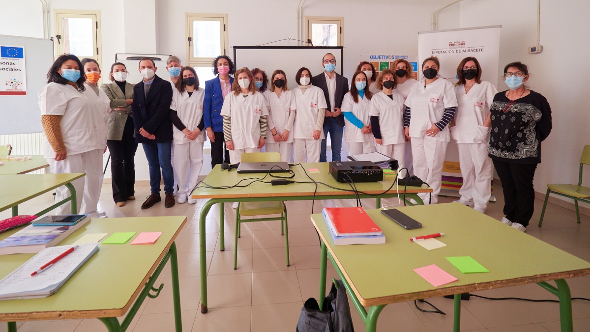 Foto de familia Dipualba Protege en Higueruela