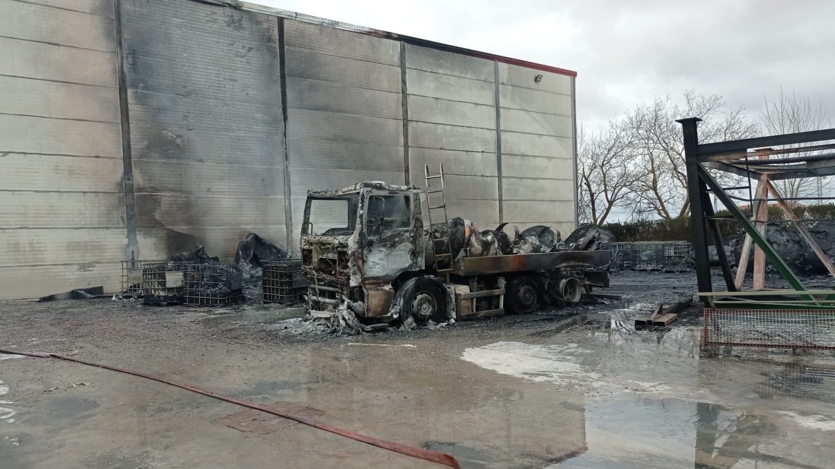 Incendio camión Villarrobledo