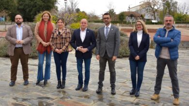 Foto de familia en el Jardín Botánico de Albacete