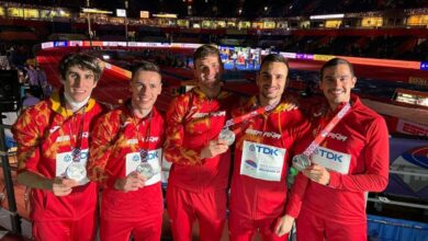 El atleta de Villarrobledo conquista la medalla de plata en relevo junto a sus compañeros de equipo / Imagen cedida