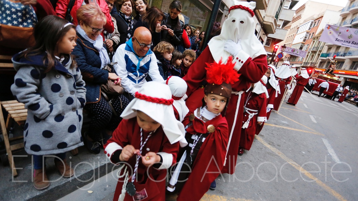 Cofrades del Santísimo Cristo de la Coronación de Espinas en Albacete / Imagen de archivo