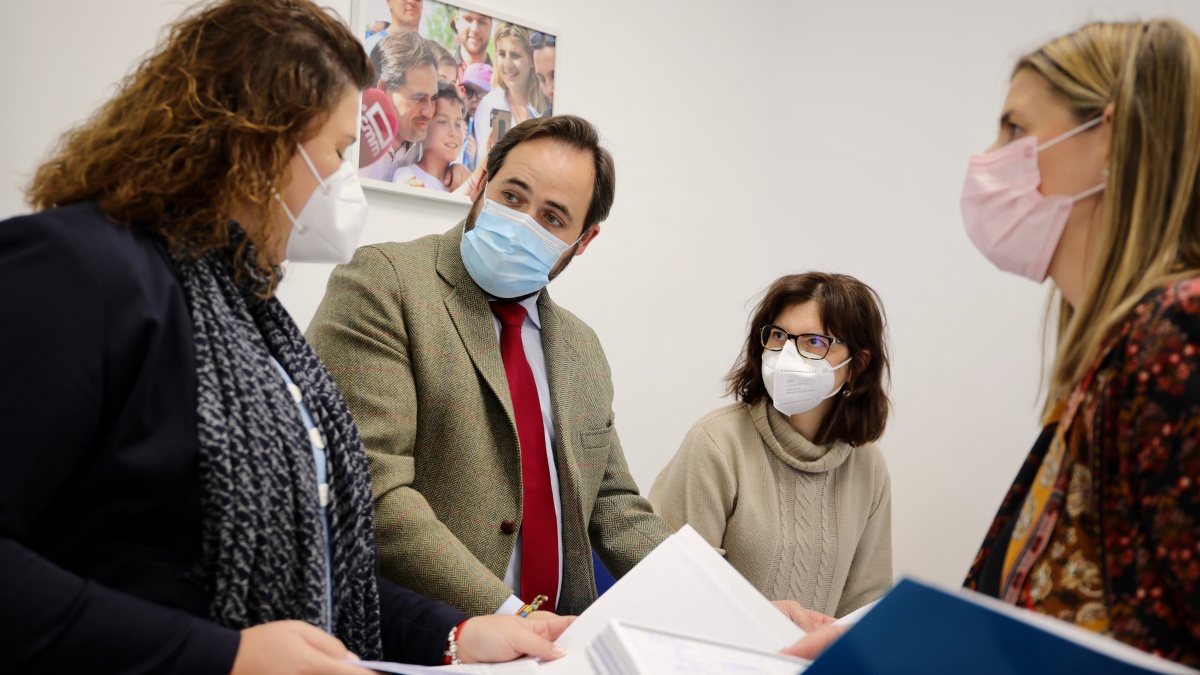 El PP de Castilla-La Mancha entrega 4.828 avales en favor de la candidatura de Núñez Feijóo / Imagen: PP CLM