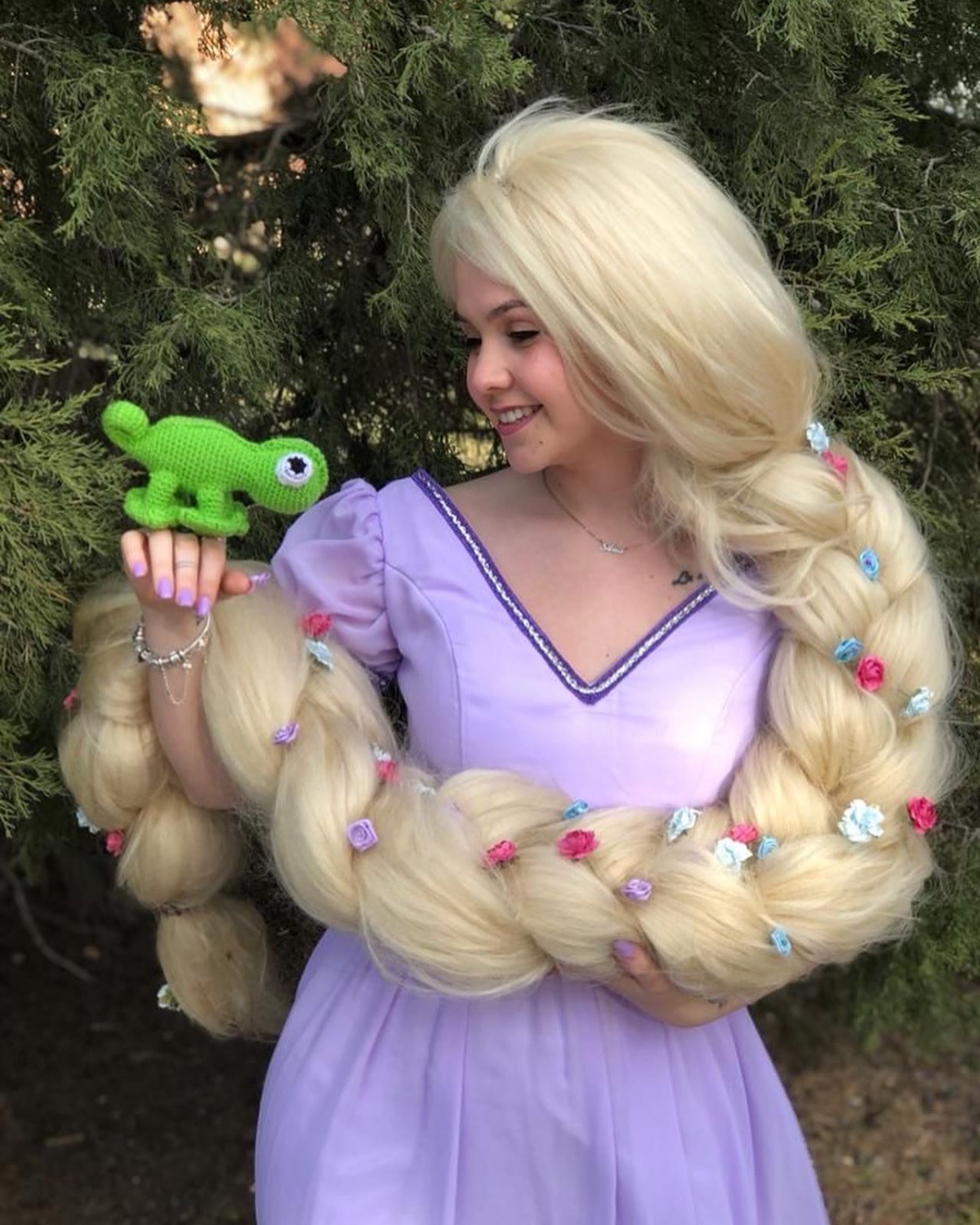 Alumnos albaceteños crean a mano pelucas inspiradas en las princesas Disney