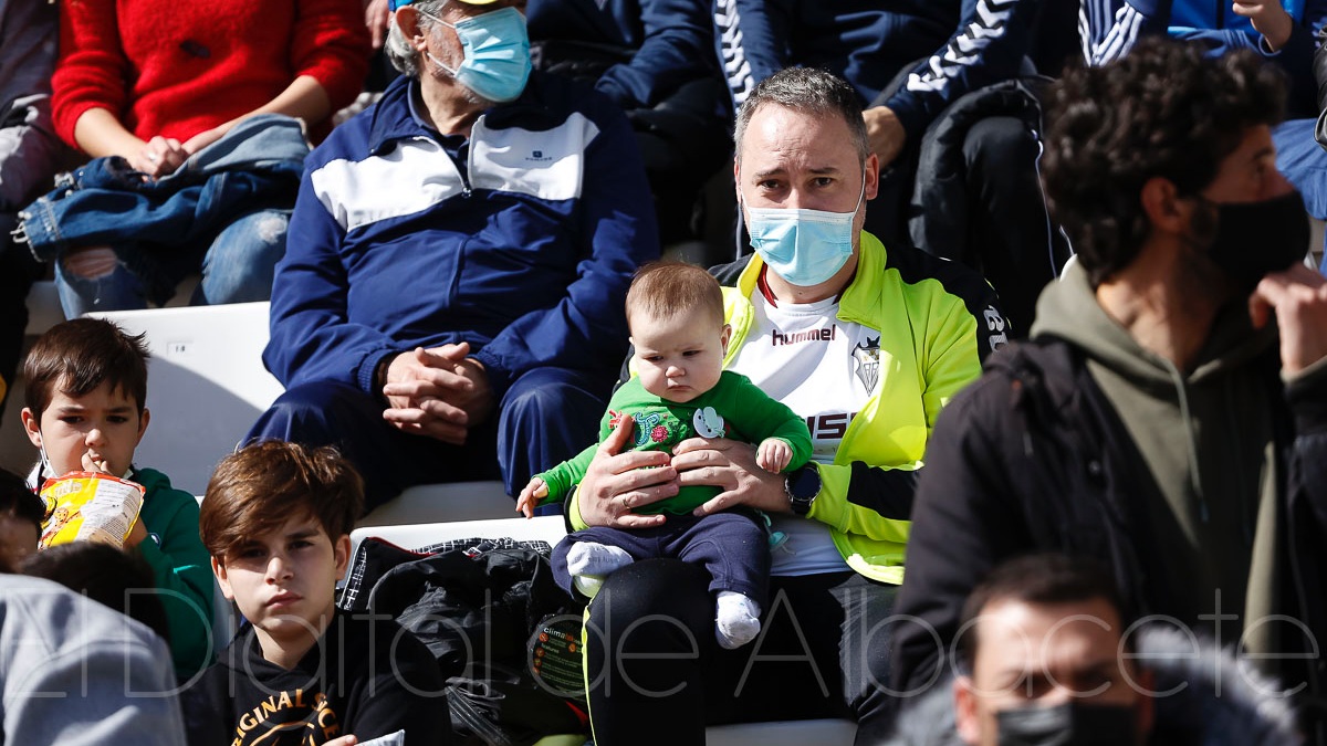 Más de 6.500 personas arroparon al Albacete Balompié este domingo