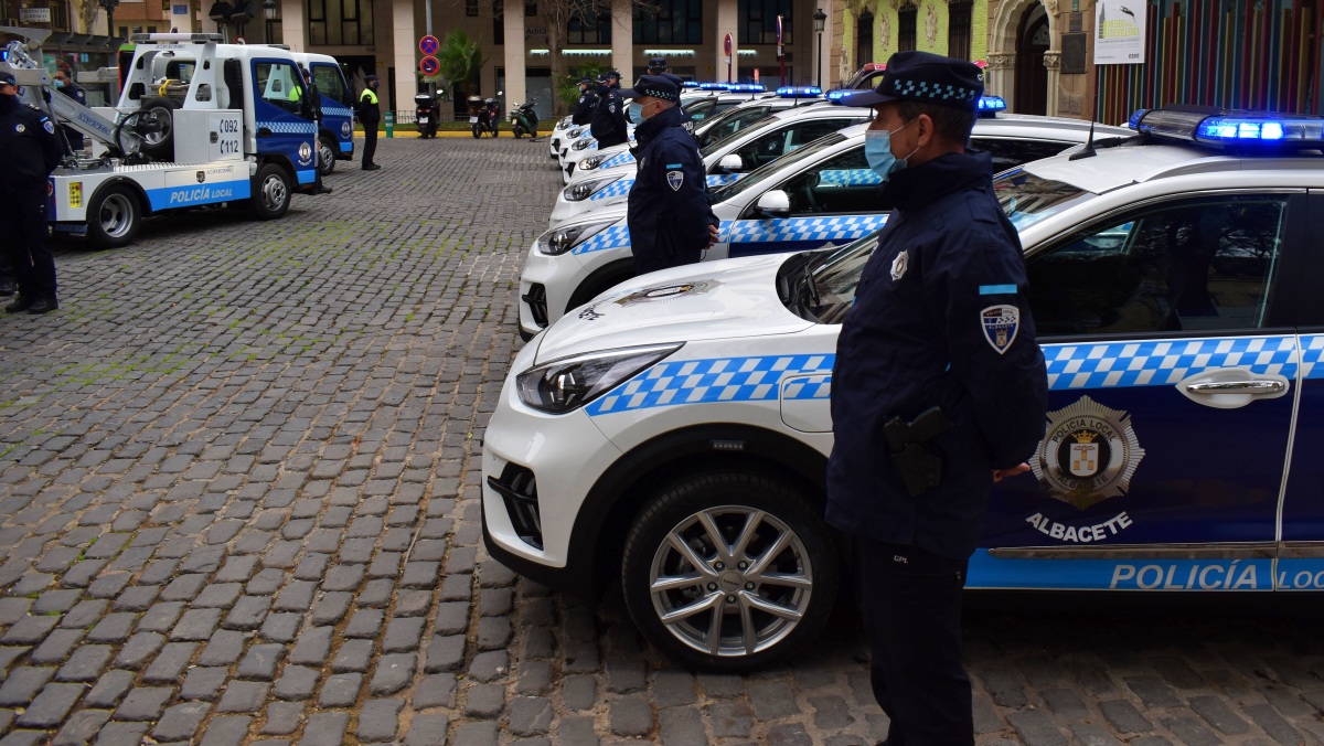 Nuevos coches patrulla y grúas en la Policía Local de Albacete
