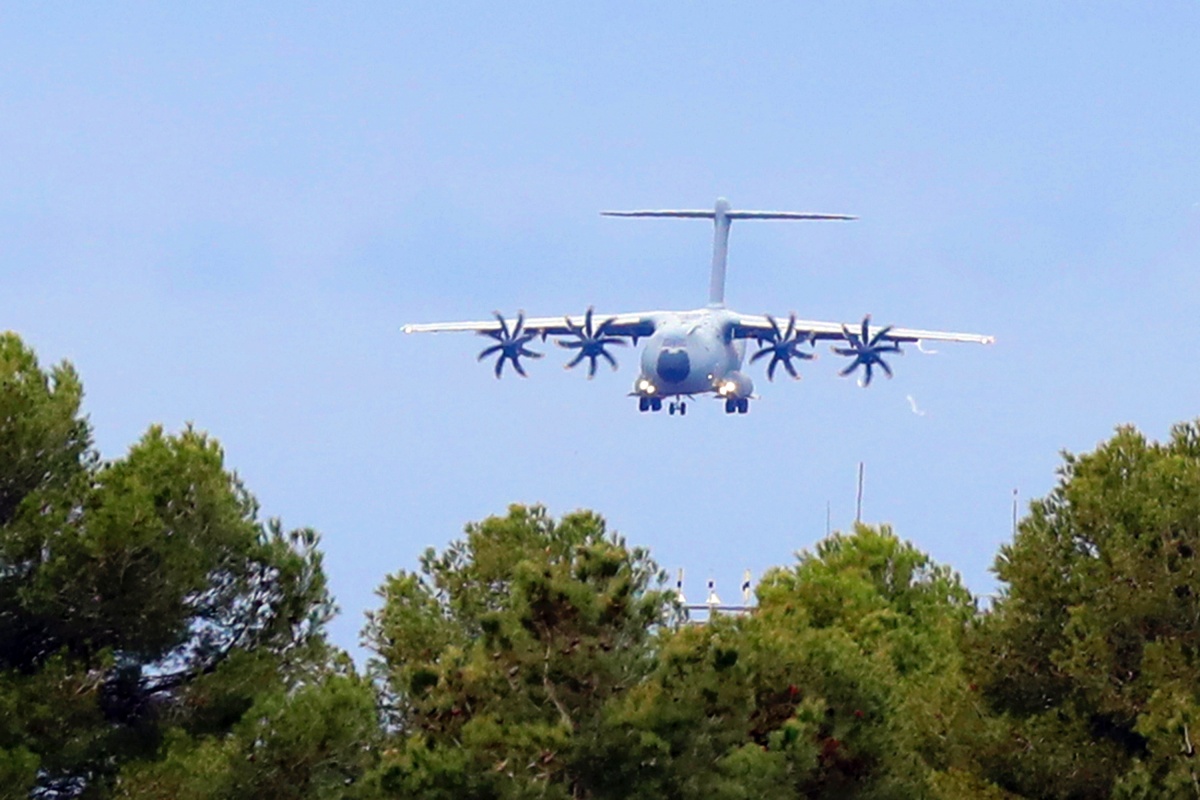Uno de los aviones que han partido hacia Ucrania desde la Base aérea de Albacete