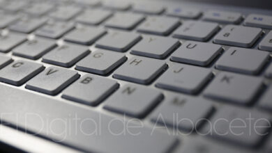 Foto archivo teclado de ordenador - Albacete
