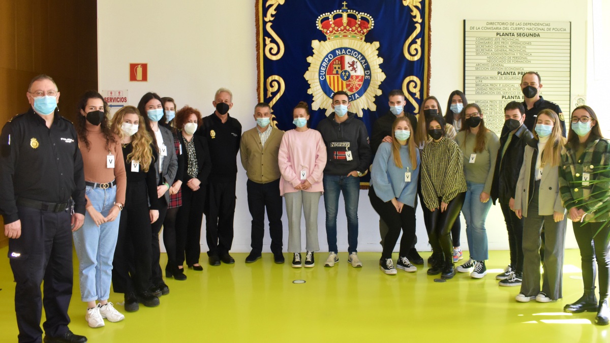 Alumnos de Criminología en la Comisaría de la Policía Nacional en Albacete