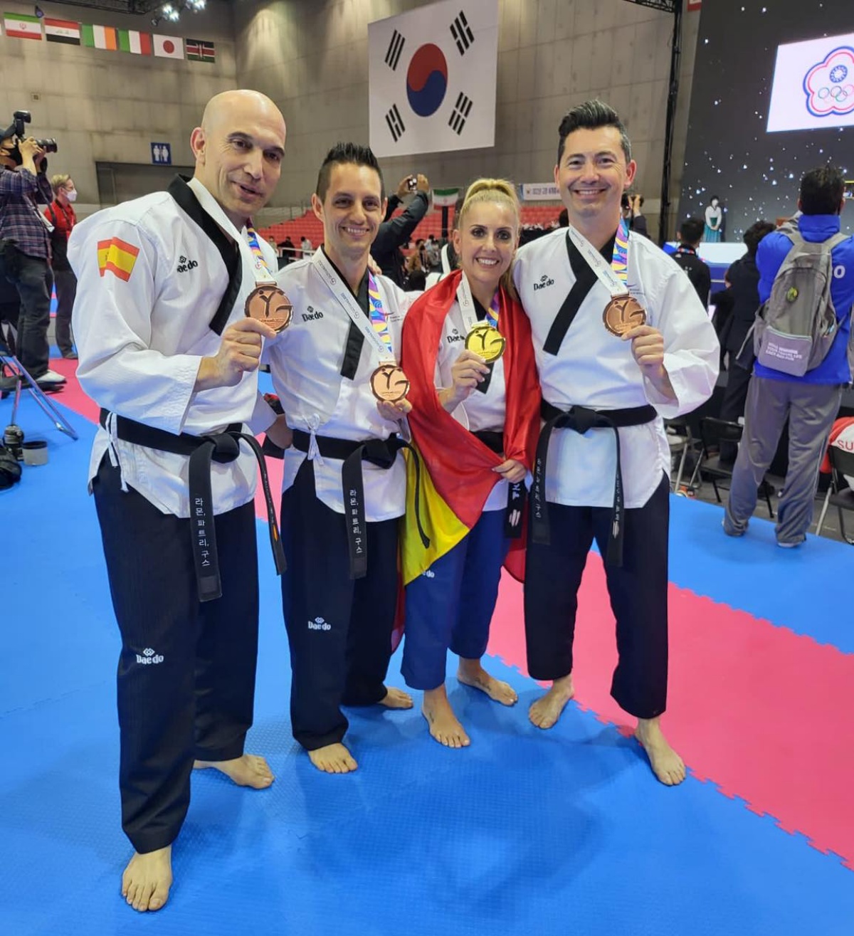 Patricio Martínez junto a sus compañeros / Foto: Federación de Taekwondo de Castilla-La Mancha