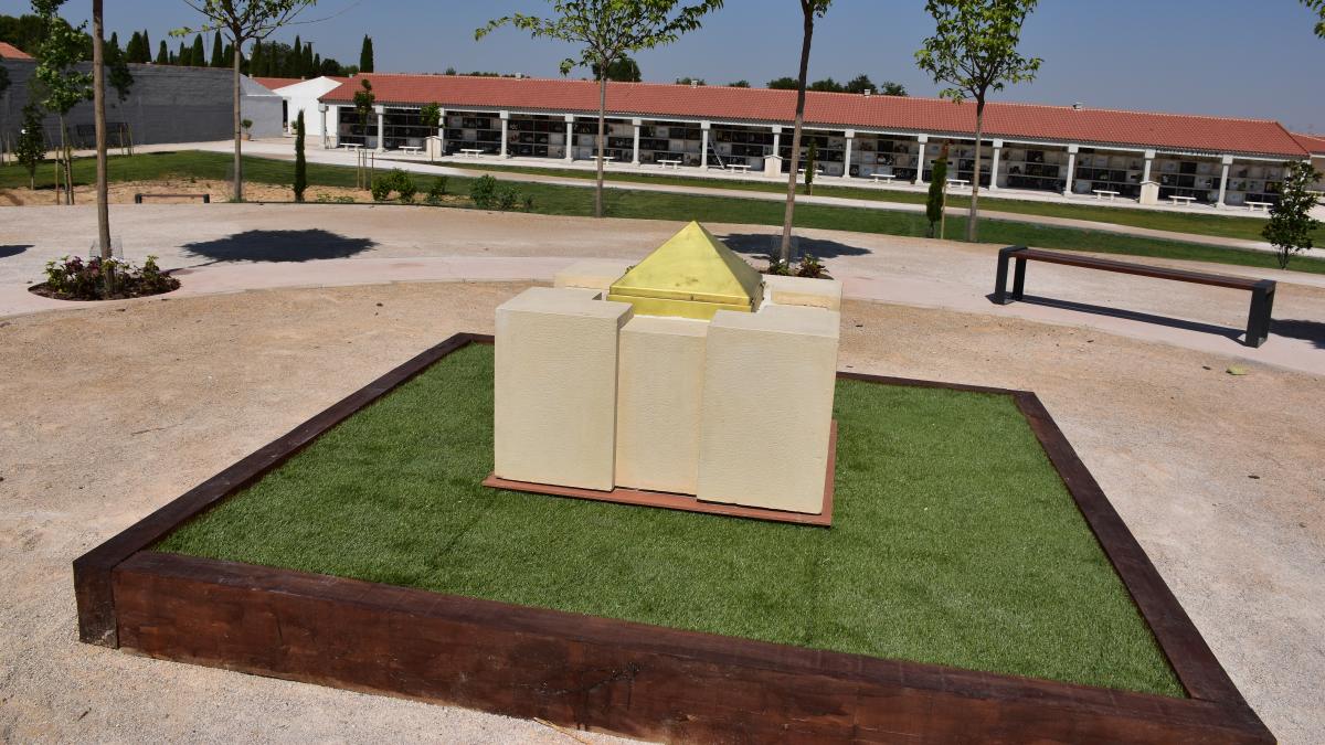 Cementerio de Albacete, zona ampliación Jardín Reposo / Ayto. Albacete
