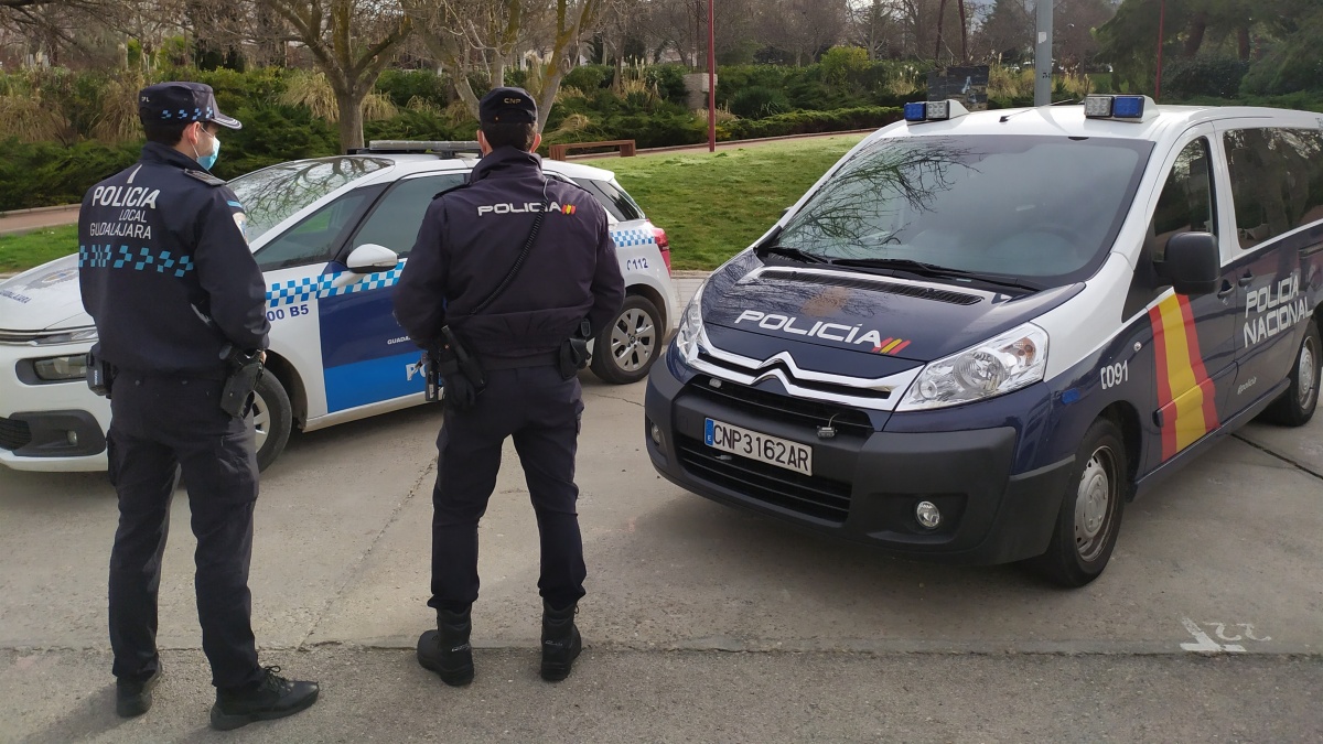 Agentes de la Policía Nacional y de la Policía Local en Castilla-La Mancha / Imagen de archivo Policía Nacional