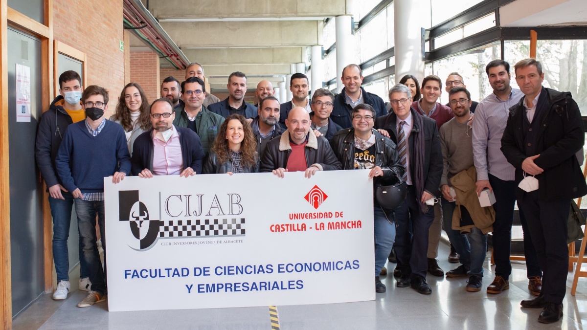 Participantes en la Jornadas de Bolsa y Mercados Financieros de la UCLM y el Cijab / UCLM