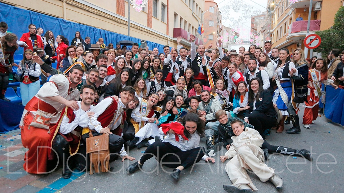 Gran Desfile Festero en Almansa / Imagen de archivo