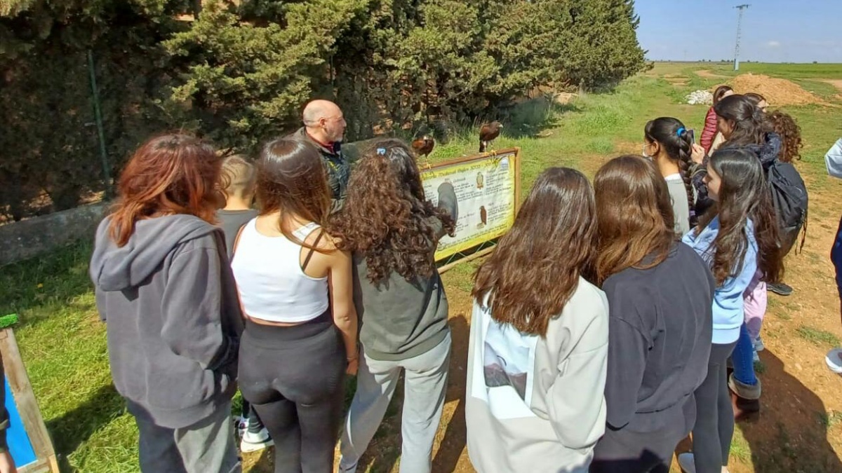 Acercan el conocimiento de las aves rapaces a los escolares de la provincia de Albacete