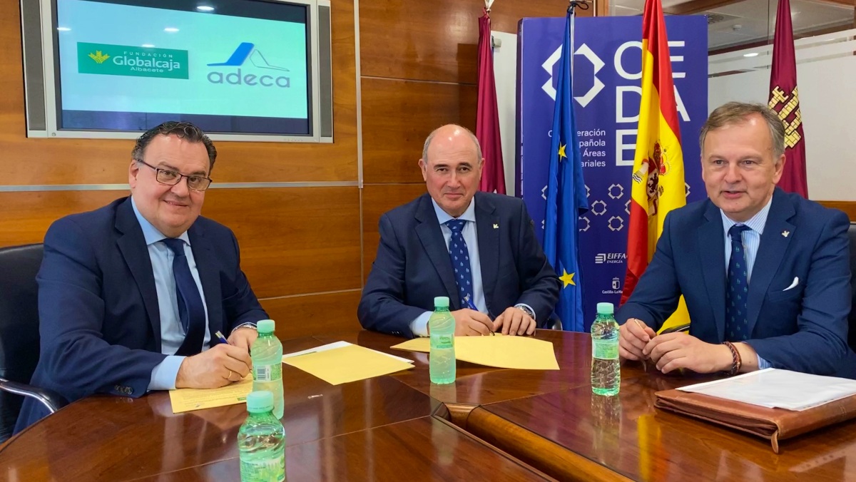 ADECA revalida junto a la Fundación Globalcaja el apoyo al distintivo ‘Por una Empresa Igual’