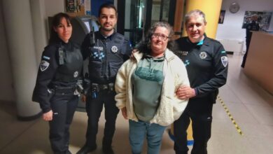 Agentes de la Policía Local de Albacete ayudan a salvar la vida a una mujer / Foto: Policía Local de Albacete