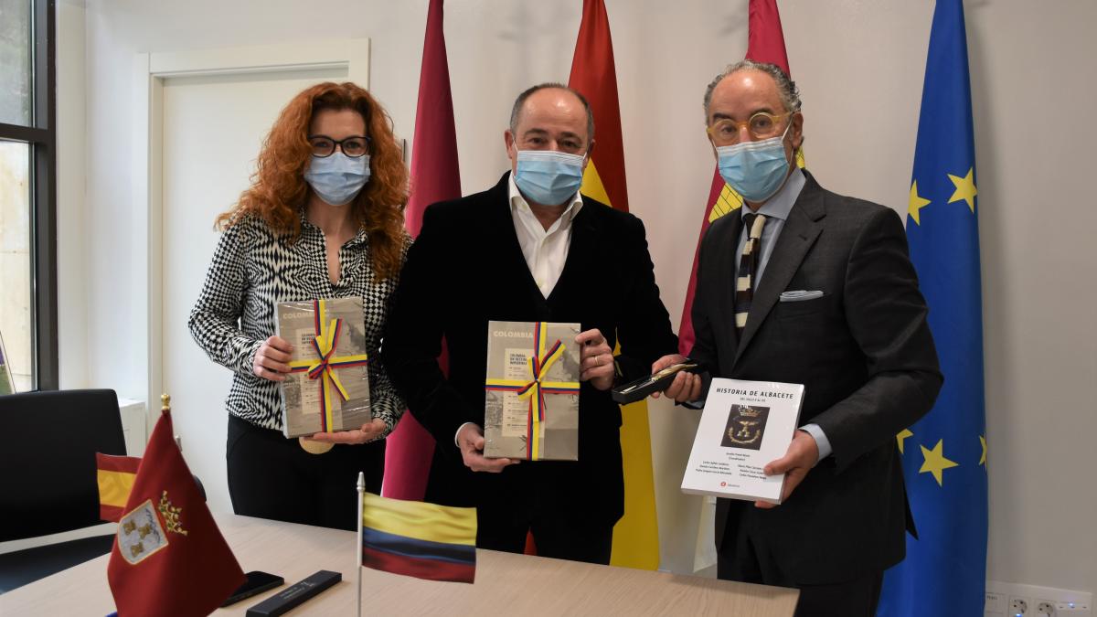 El alcalde de Albacete reafirma el apoyo del Ayuntamiento con el Consulado de Colombia / Foto: Ayto. Albacete