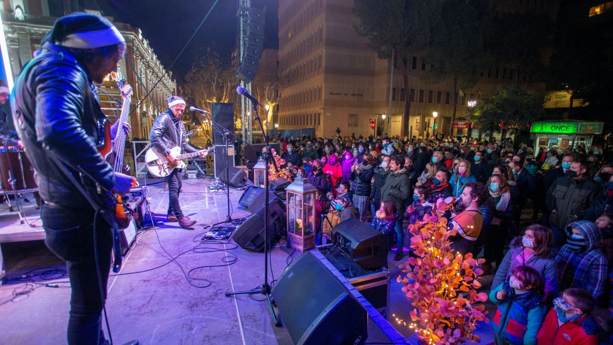 Música en el centro de Albacete - Foto de archivo
