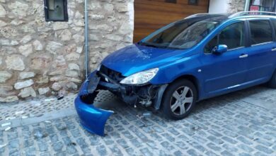 Vehículo destrozado en el botellón del Domingo de Ramos en Castilla-La Mancha / Imagen: Europa Press