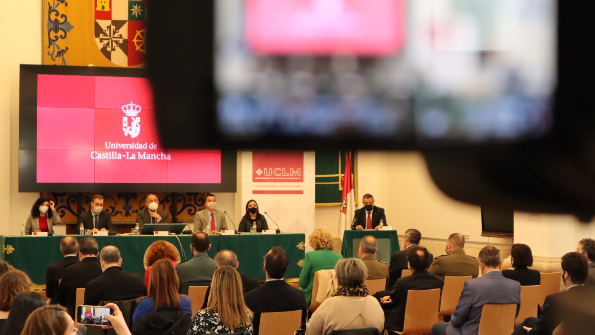 Acto del 40 Aniversario del Estatuto de Autonomía y de la Ley de creación de la UCLM / Imagen: JCCM