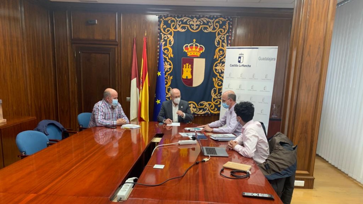 El comisionado del Reto Demográfico se ha reunido con el presidente de ‘Proyecto Arraigo’ / JCCM