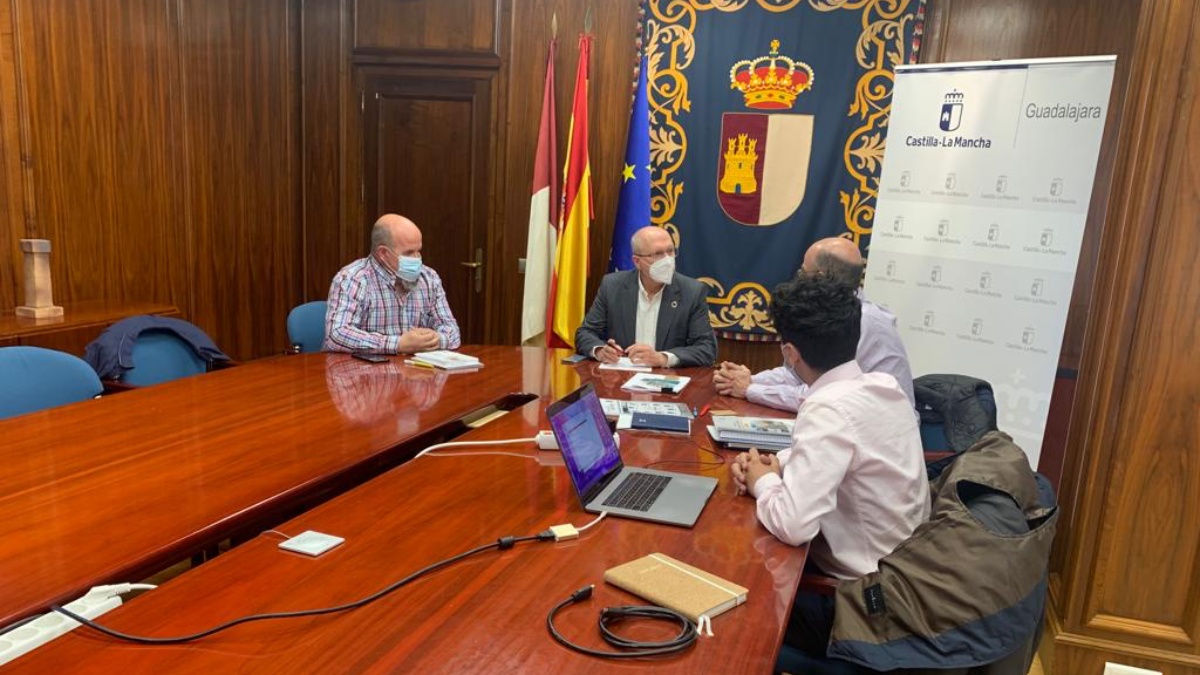 El comisionado del Reto Demográfico se ha reunido con el presidente de ‘Proyecto Arraigo’