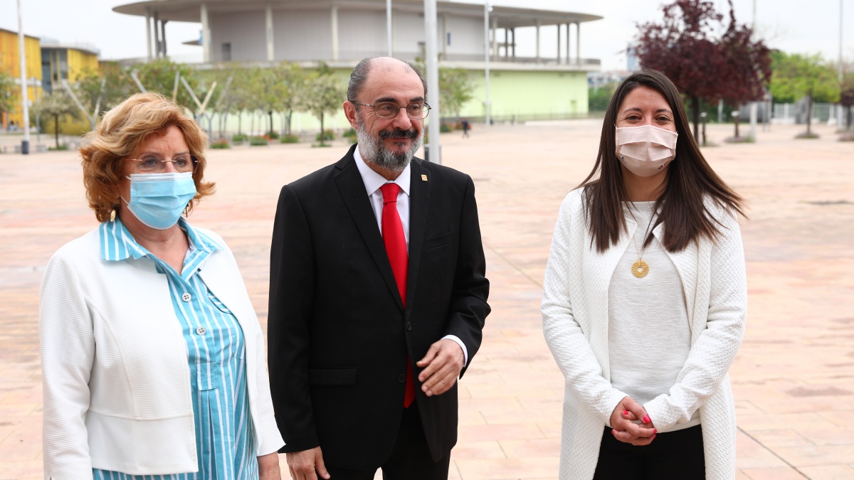 Reunión entre las consejeras de ambas comunidades, Bárbara García Torijano y María Victoria Broto / JCCM