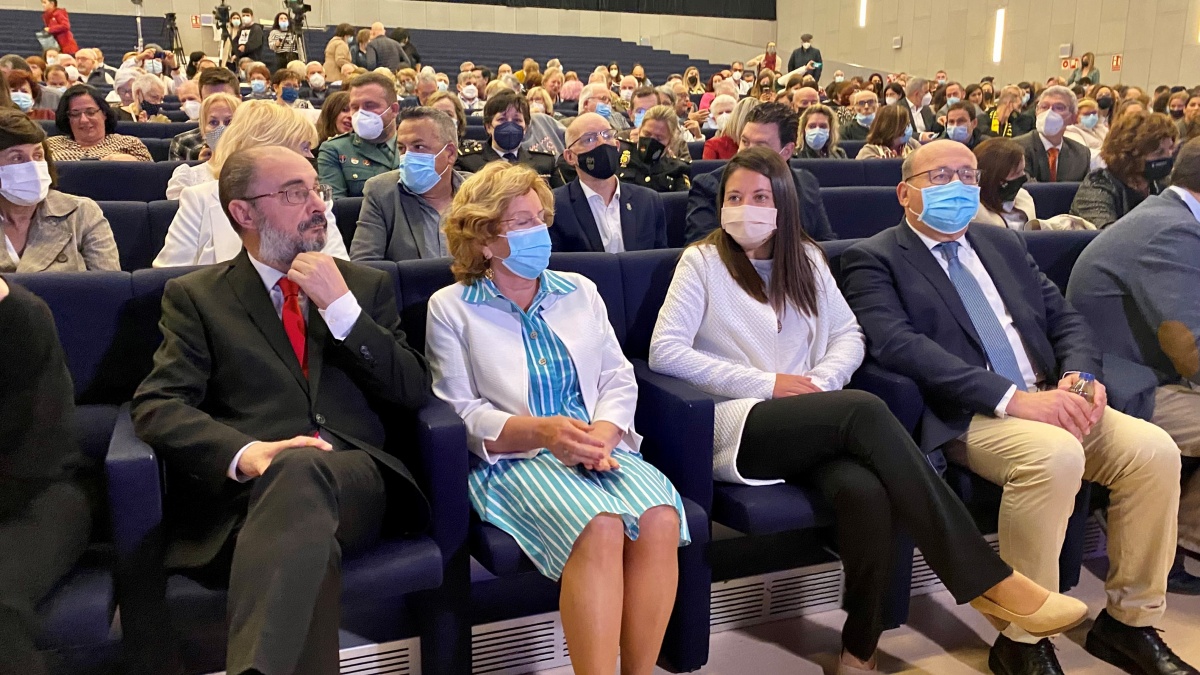 Reunión entre las consejeras de ambas comunidades, Bárbara García Torijano y María Victoria Broto / JCCM