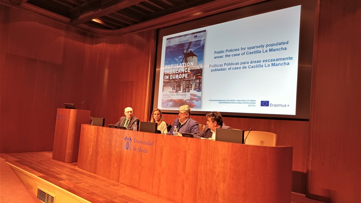 Castilla-La Mancha incluye el impacto demográfico en su normativa para identificar los resultados en las zonas afectadas por la despoblación / JCCM