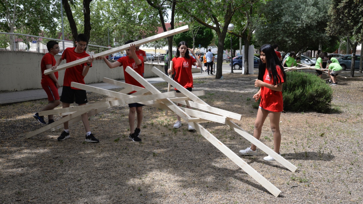 La Universidad de Alicante gana la Olimpiada Nacional de Ingeniería de Caminos celebrada en la UCLM / UCLM