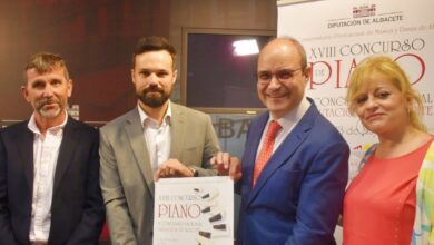 Foto de familia en la Diputación de Albacete