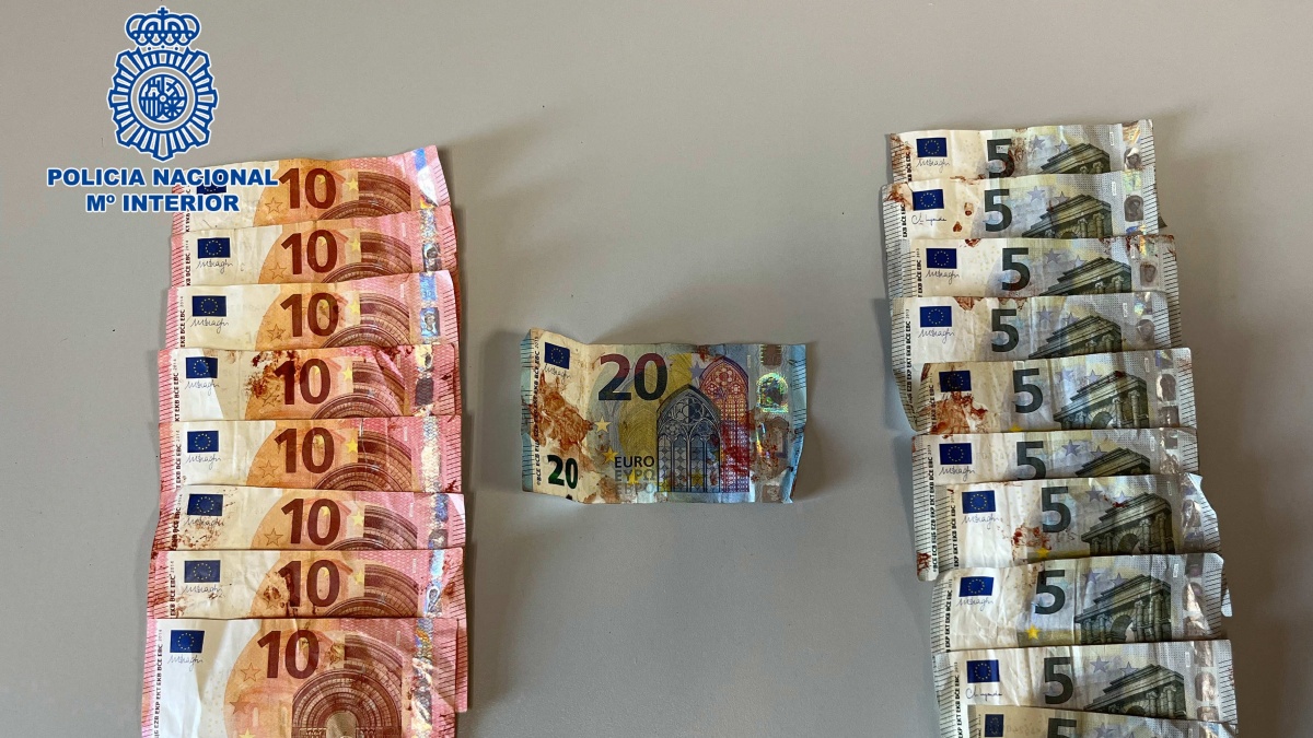 Dinero recuperado del robo en un bar de Castilla-La Mancha / POLICÍA NACIONAL